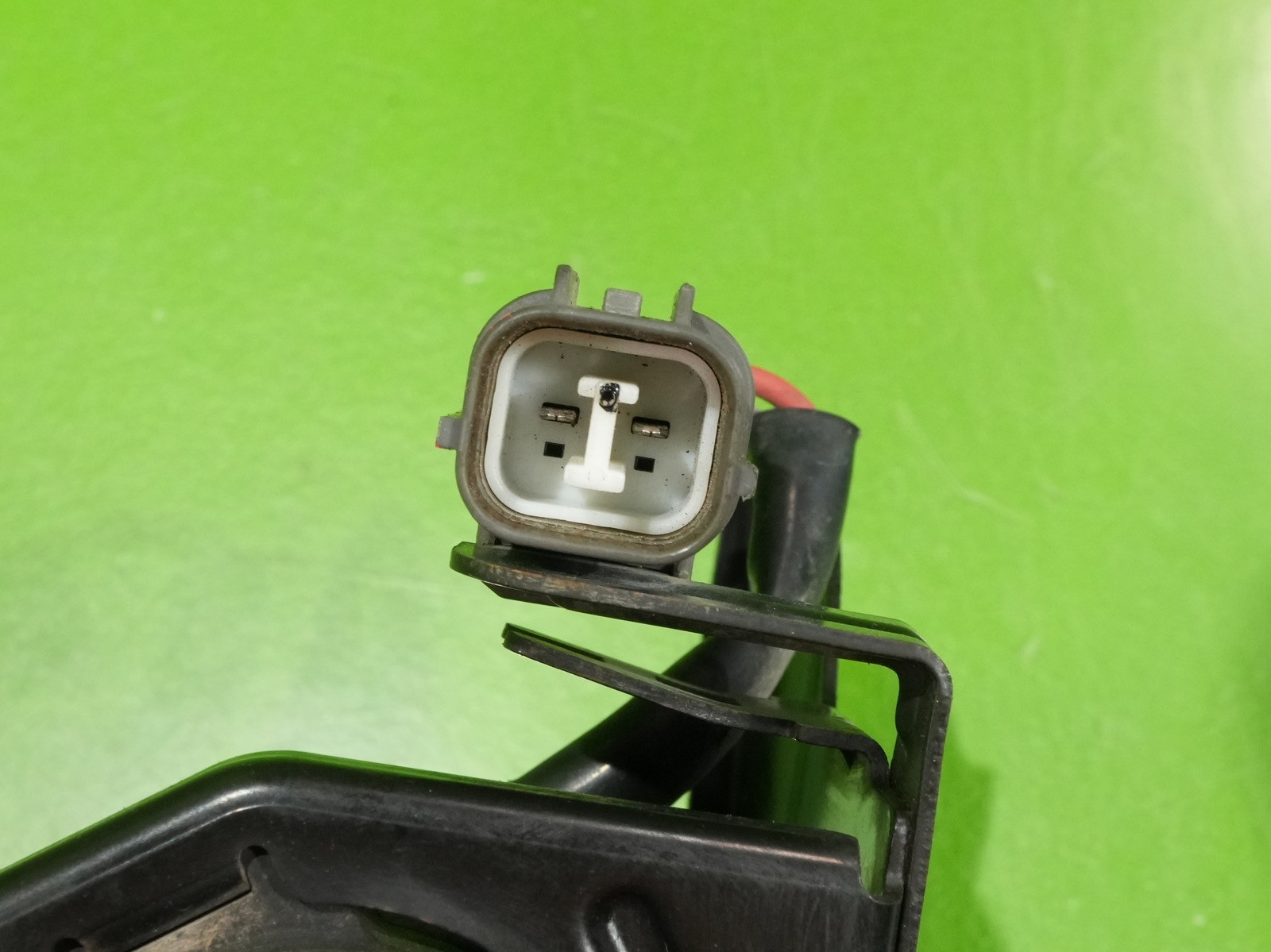 92-95 Civic OEM vacuum control valve + frequency solenoid 17290-PY3-901 Accord