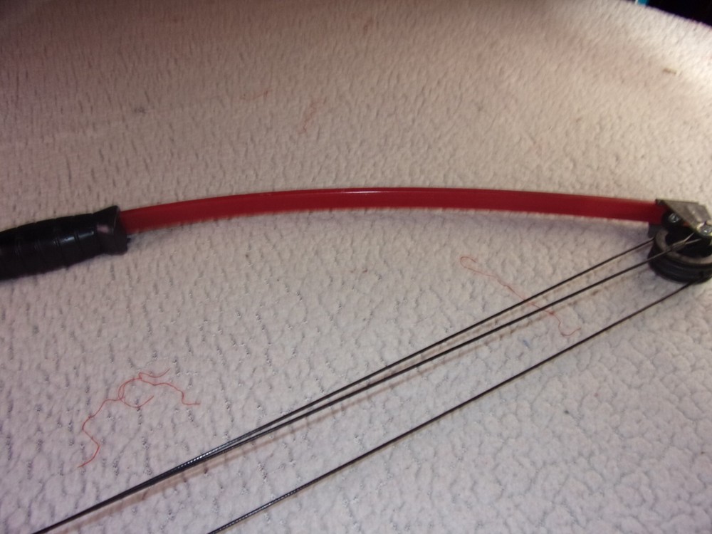 Red/Black Youth Compound Bow