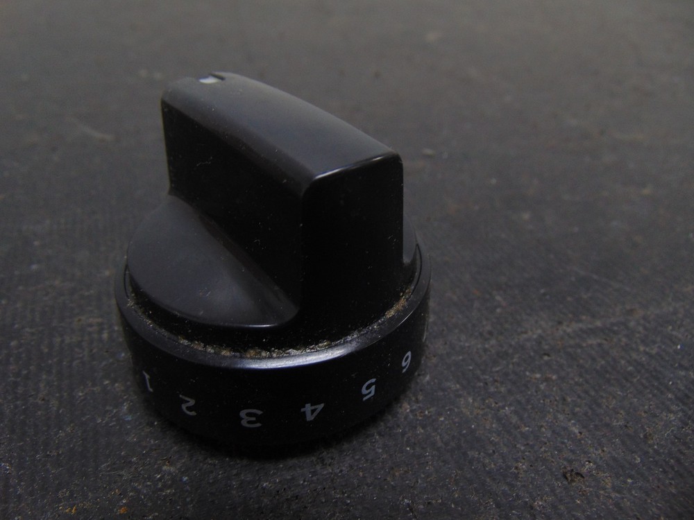 GE Range JGBS66DEK3BB Control Knob WB03X24759