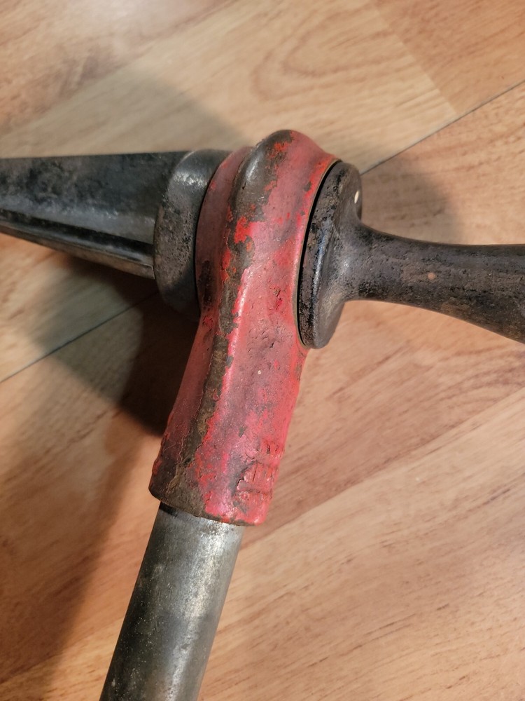 RIDGID RATCHETING Straight Cone Pipe Reamer