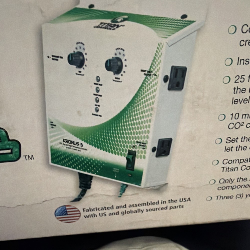 Titan Controls Kronus 3 CO2 & Temp Controller Day Night Remote Sensor