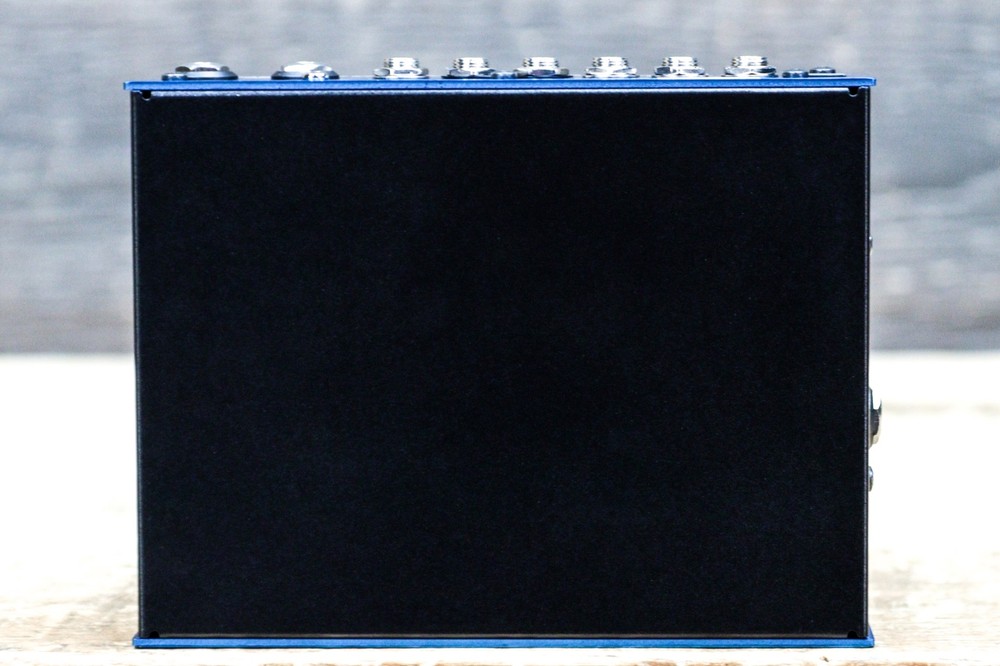 Boss VG-800 V-Guitar Processor Next-Generation Modeling & Amp/Effects Processor