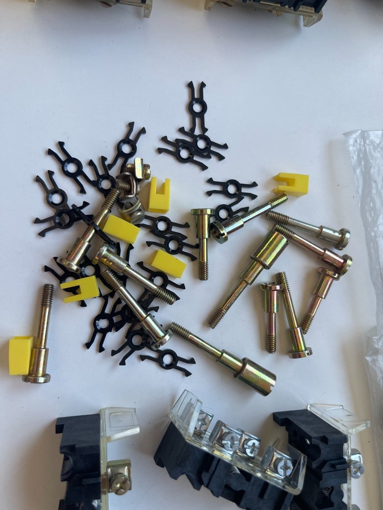Allen-Bradley 800T Switch & Pilot Devices and Miscellaneous Components