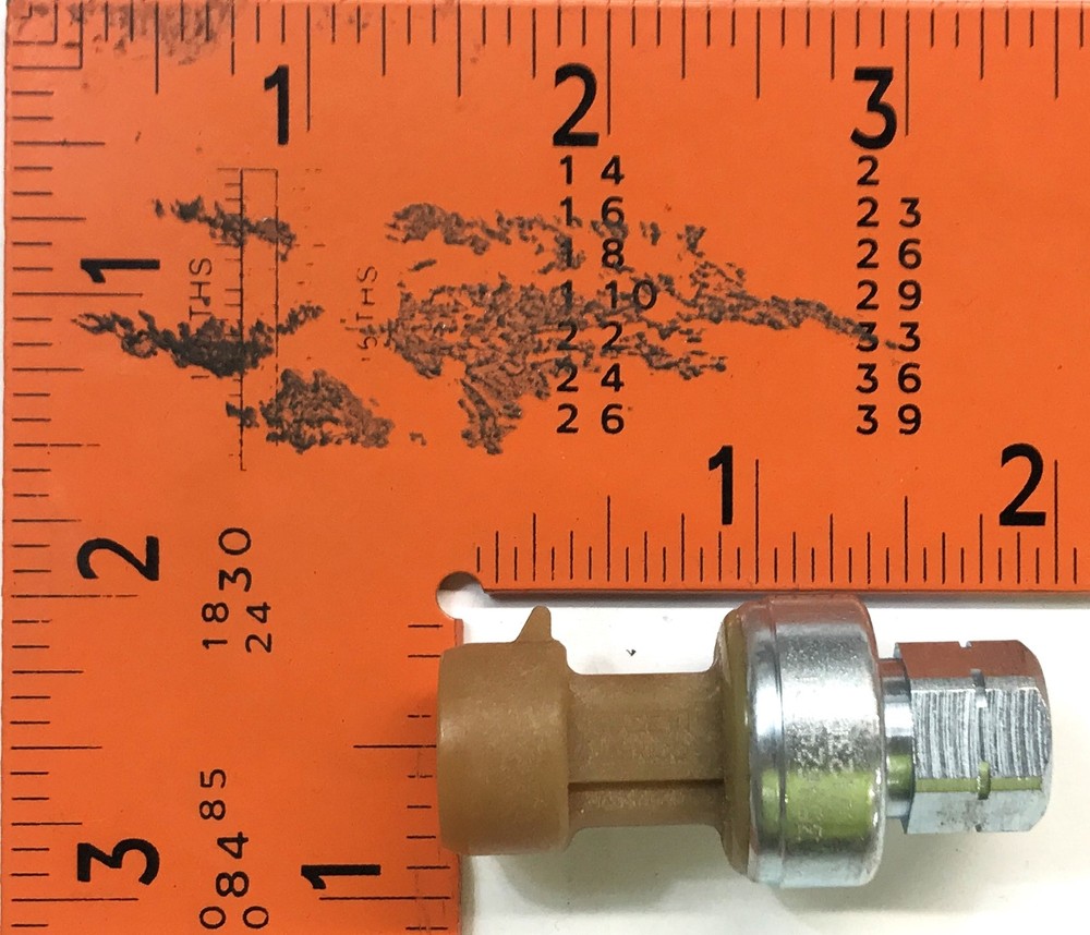 International AC Pressure Switch 3546241C1 NOS