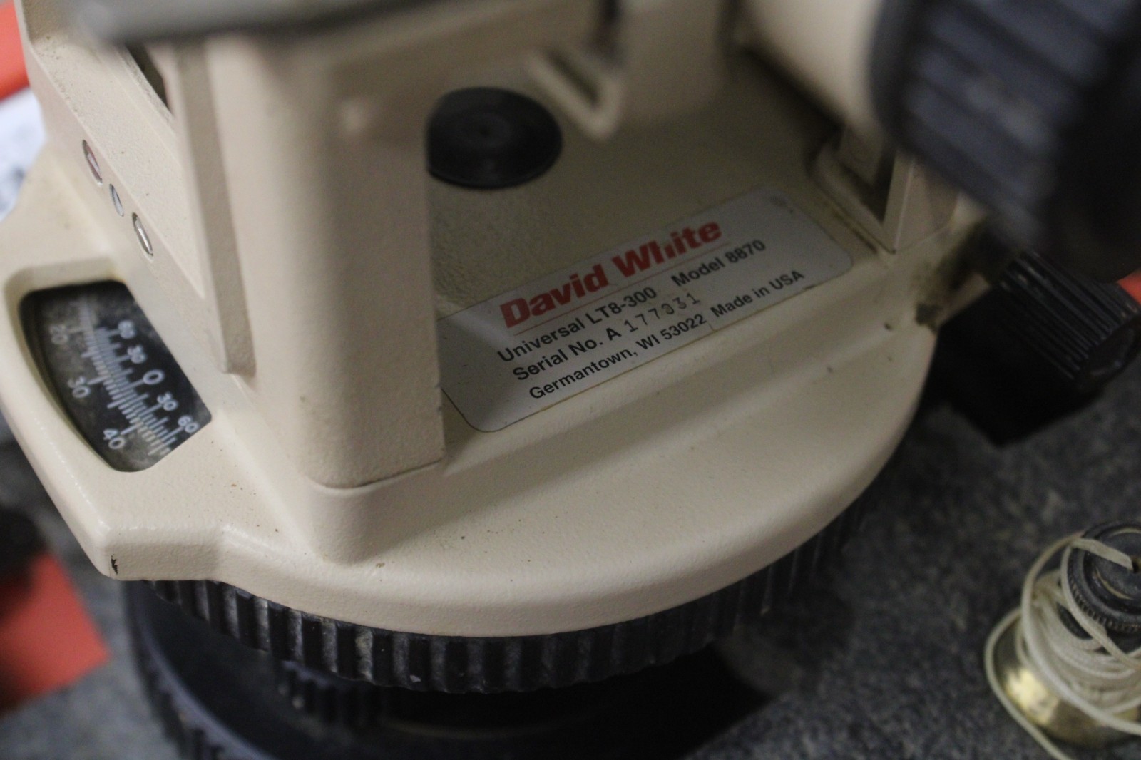 Realist David White Instruments LT8-300 Optical Level-Transit In Case