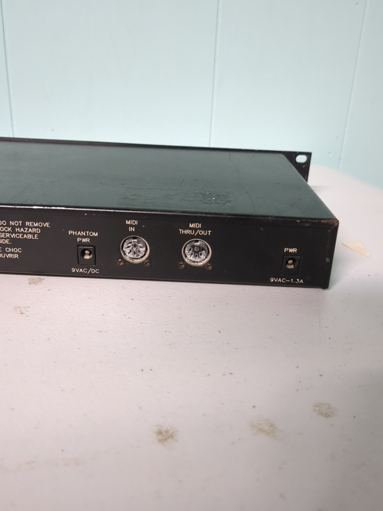 Rocktron Programmable Bass preamp/hush Guitar Rack Processor, Powers On/Untested