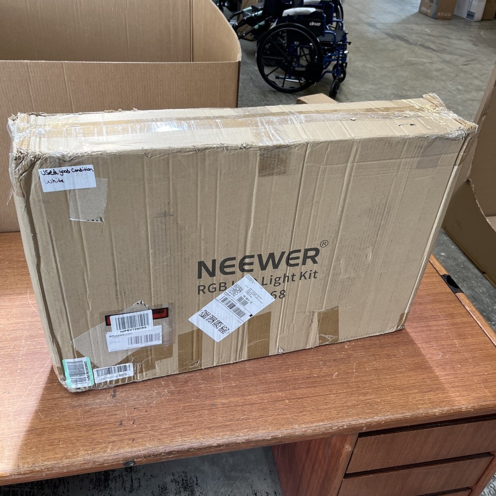 NEEWER RGB168 LED Video Panel Light
