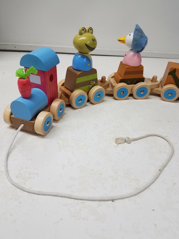 BEATRIX POTTER Peter Rabbit Wooden Puzzle Train - 2015 XMAS CHRISTMAS EASTER