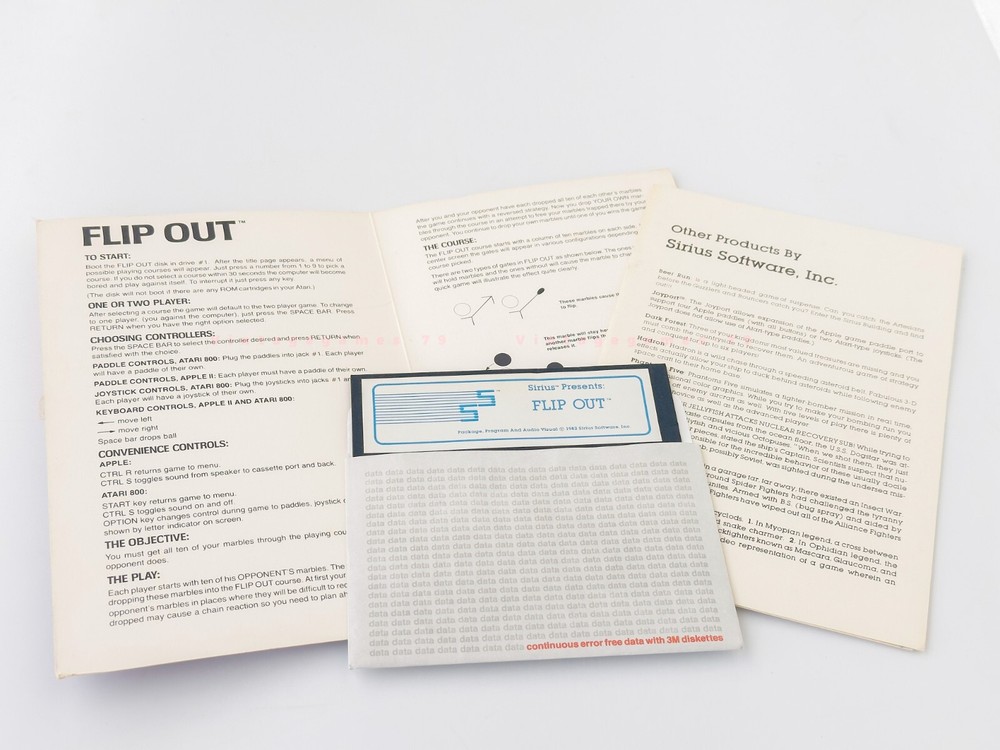 Flip Out - Sirius Software - 1982 / Apple II