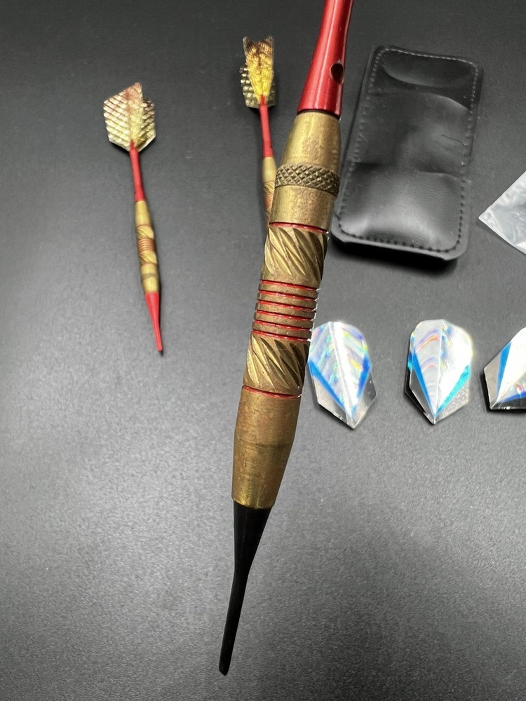 Vintage Playing Throwing Darts Set