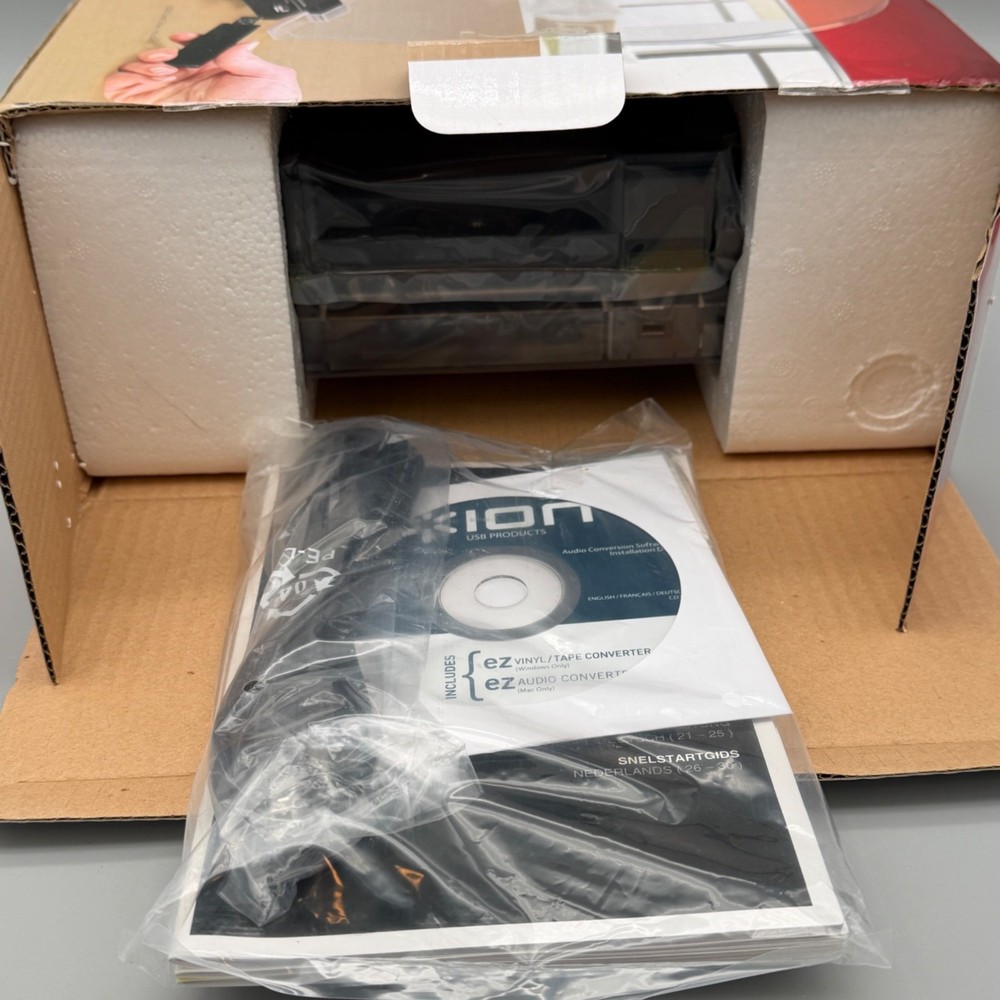 Ion Quick Play Flash Conversion Turntable USB with Flash Drive Converts Records