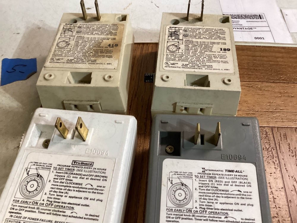 Vintage 5 Intermatic Super Cop 24 Hour Variable Automatic Timers Model D-711 vgc