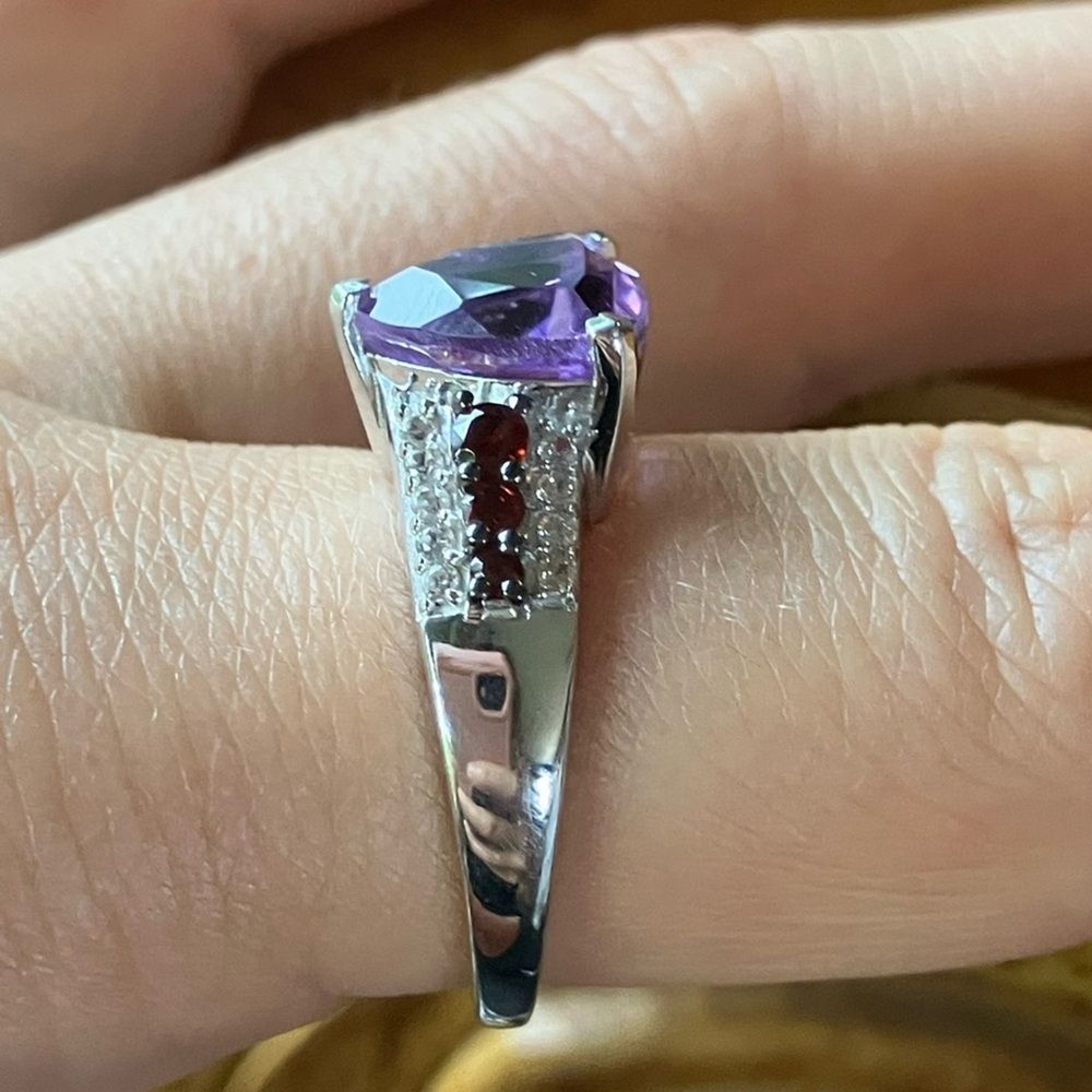 Moroccan Amethyst Red Garnet Sterling Silver Ring Size 8