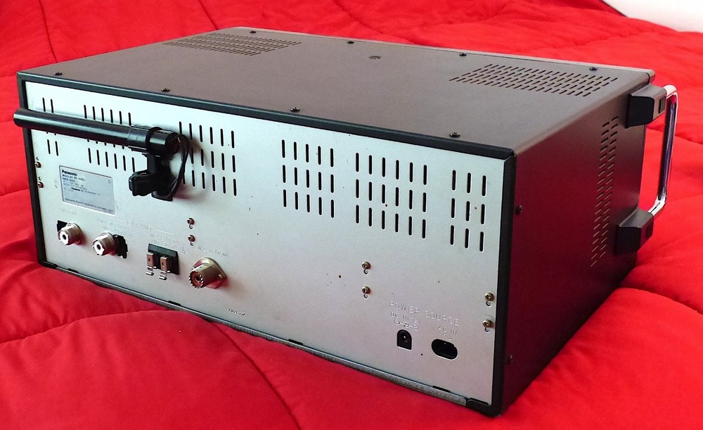 Panasonic RF-4900 AM-FM Shortwave Receiver