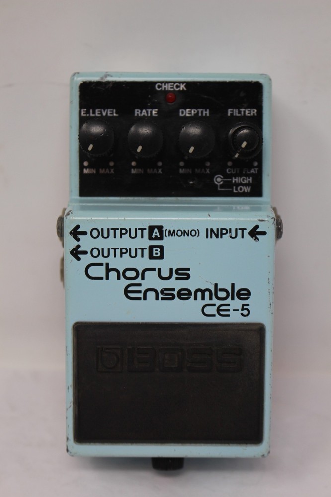 Boss CE-5 Chorus Ensemble Digital Chorus Effects Pedal