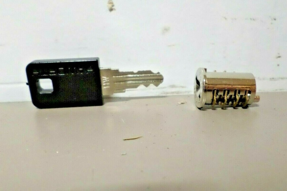 Haworth HW119 Key With Lock Core