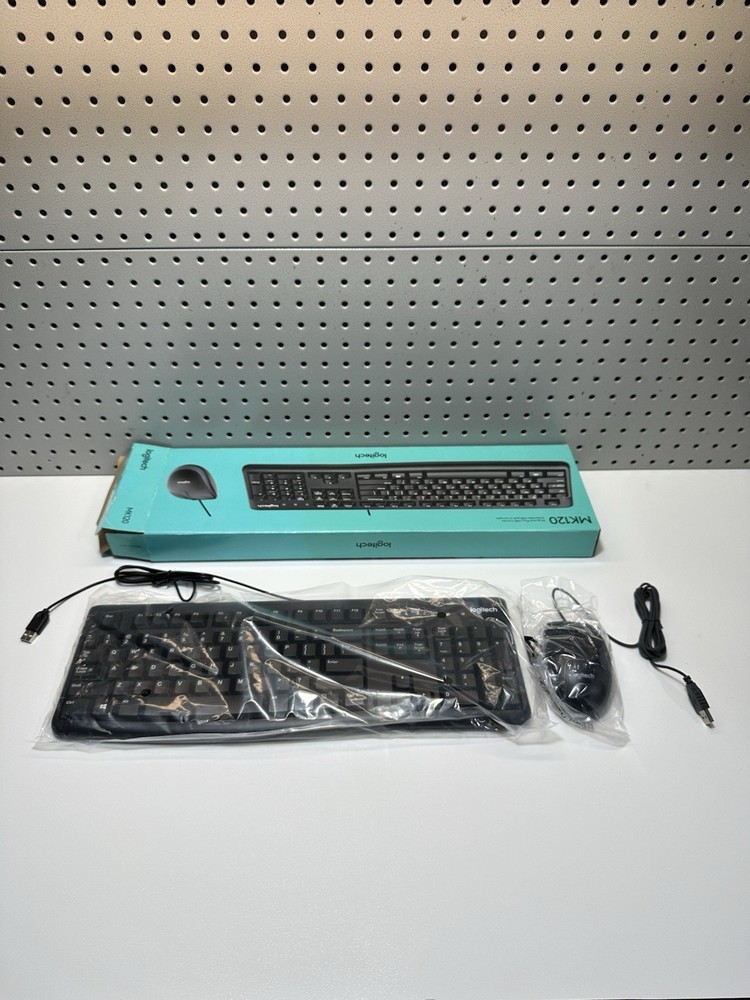 Logitech MK120 (920-002565) Wired Keyboard and Mouse Combo *NEW OPEN BOX