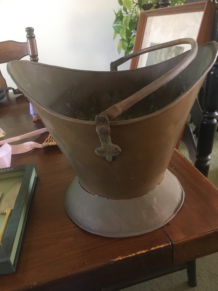 Victorian / Primitive Style Copper Coal Scuttle / 11 X 9 INCHES