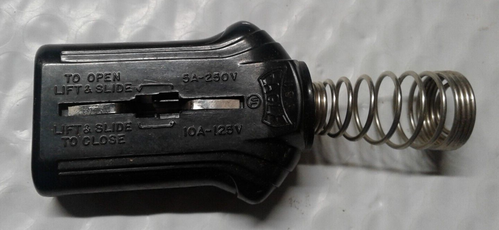VINTAGE SMALL APPLIANCE CORD PLUG END 2-Prong Bakelite Eagle