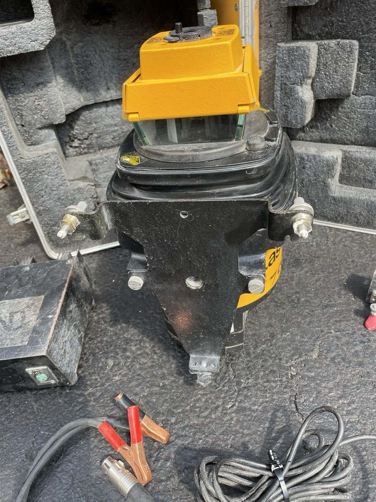 Spectra Physics Laser Level 1110 AC & DC Adaptors W/Case