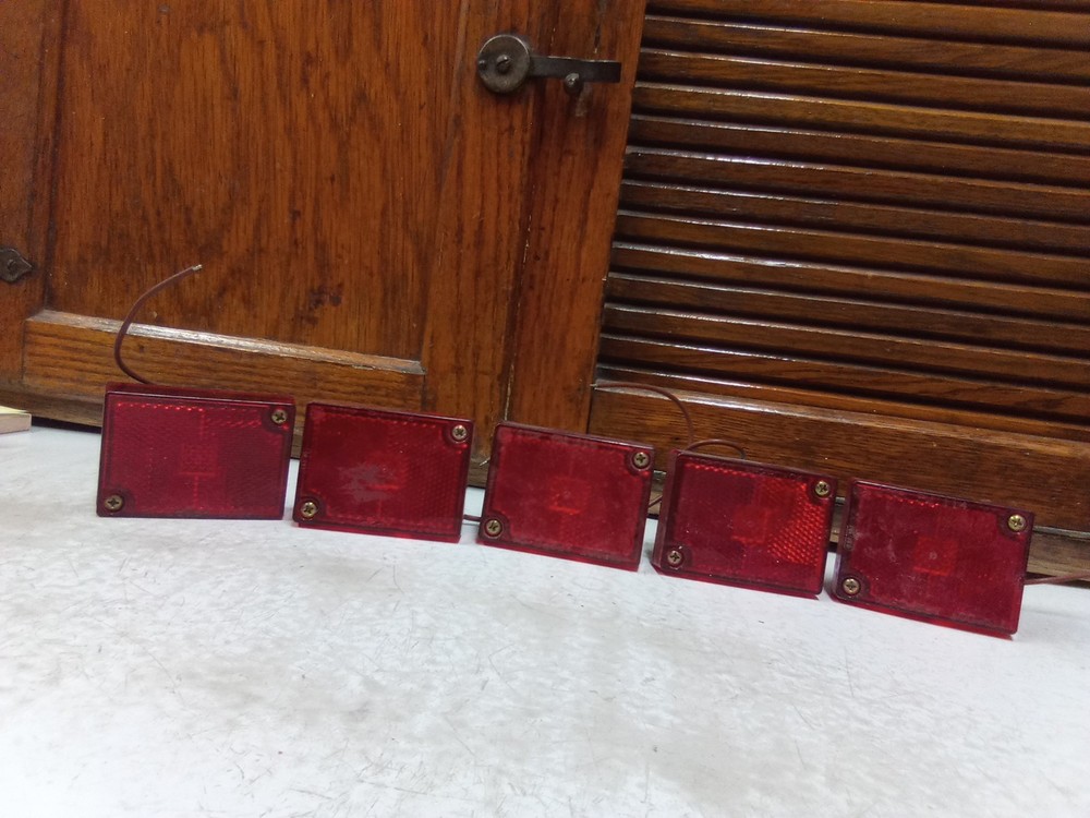 Pm114 Red 2.75 Stud Mount Clearance Side Marker Light New No Box 1 Missing Nut 5