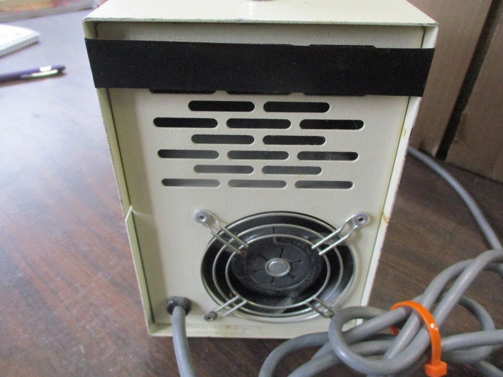 Dyonics 375 Fiber Optic Light Source Illuminator Laboratory Lab Unit Works
