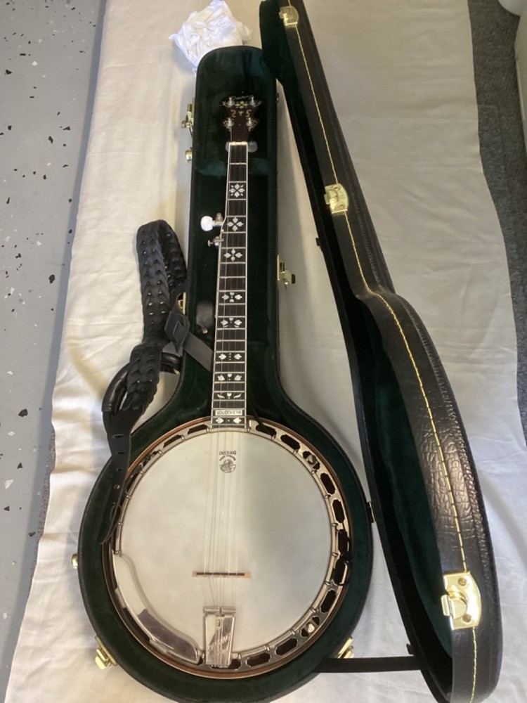 Deering Golden Era Banjo