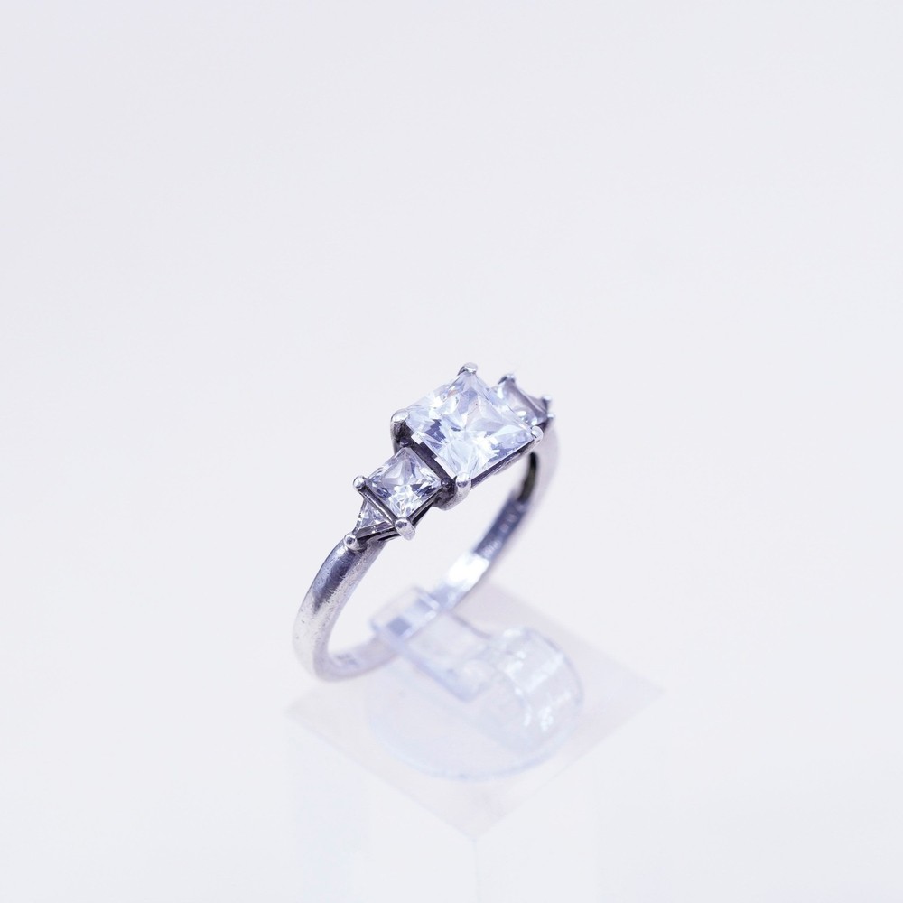 Size 10, DO Sterling 925 silver engagement ring with Cz