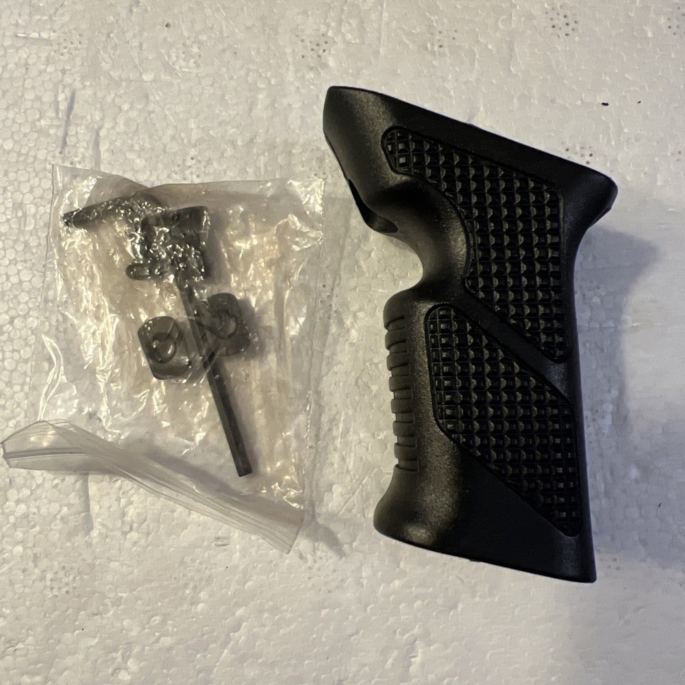 Archery Compound Fore Gip with Mounting Screws - Black - A