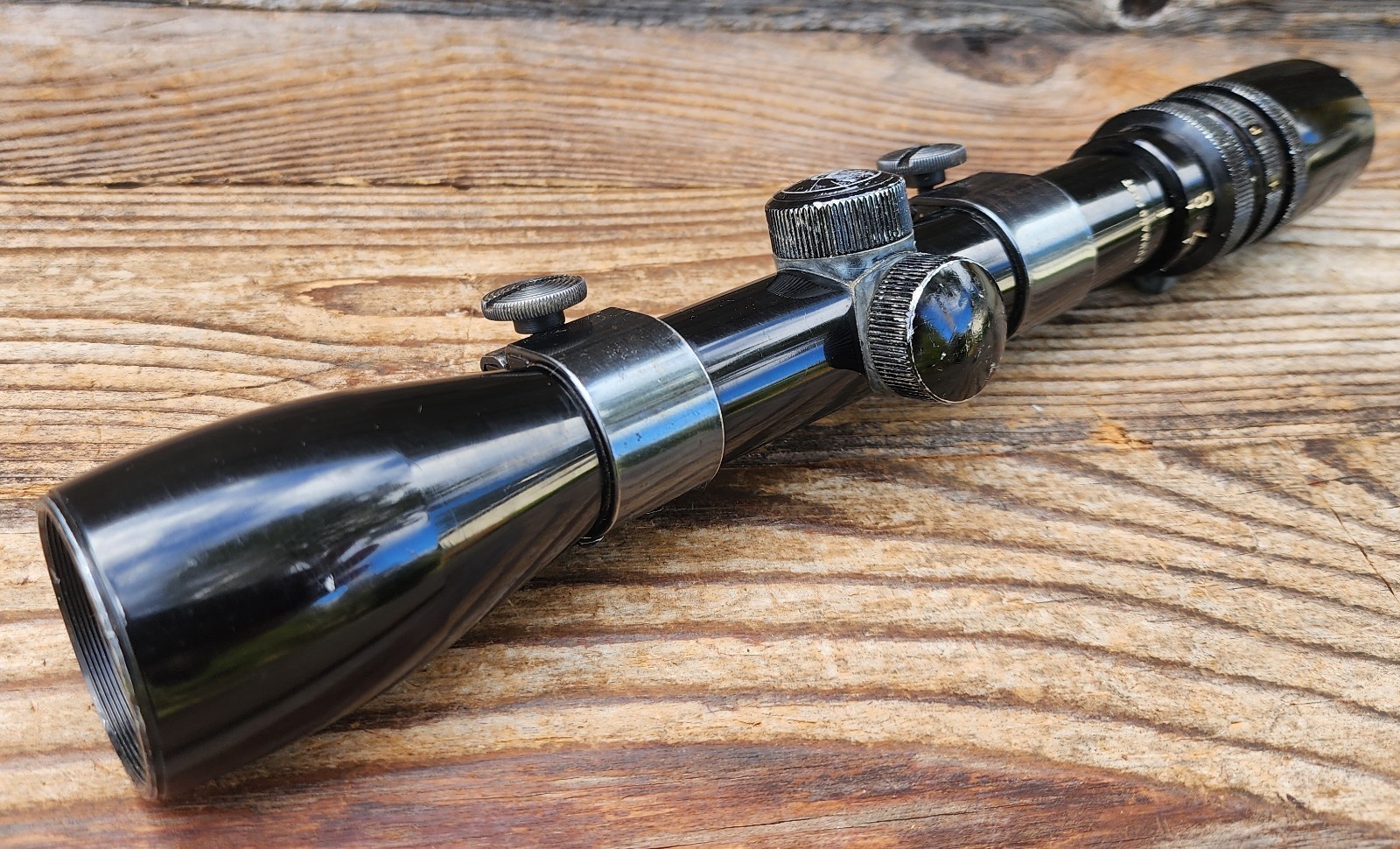 Bushnell Scope Chief IV 2.5X-8X Rifgle Scope w/ Weaver Mounts - Fine Reticle