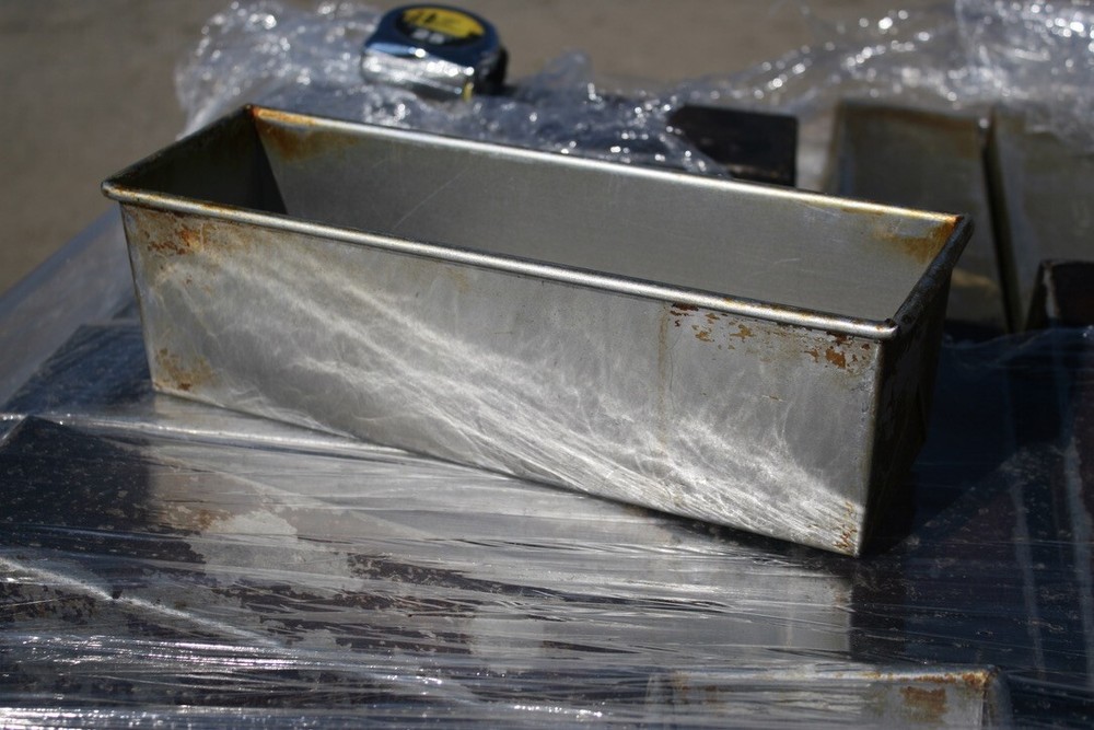 Chicago Metallic Bread Loaf Pans 13"x4"x4"