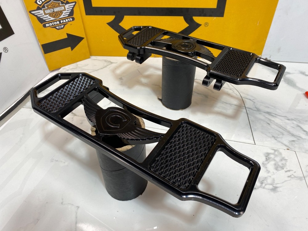 Covingtons Customs Harley Billet Diamondback Floorboards Black Touring Models