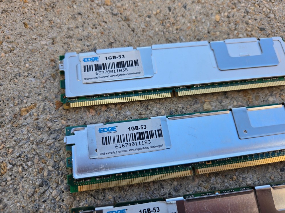 HP/Edge 4GB (4X1GB) 2RX8 PC2-5300F MEMORY 398706-051 Server Memory ECC