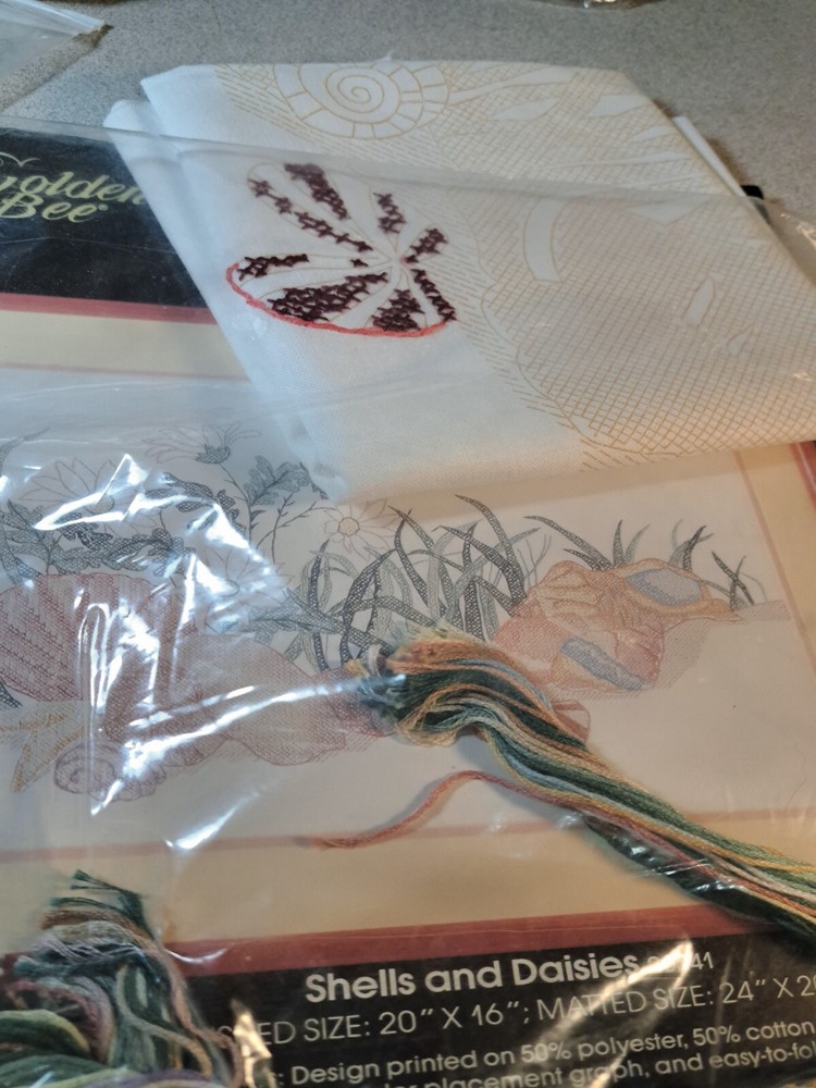 Craft Lot Started Projects & More #3039L283