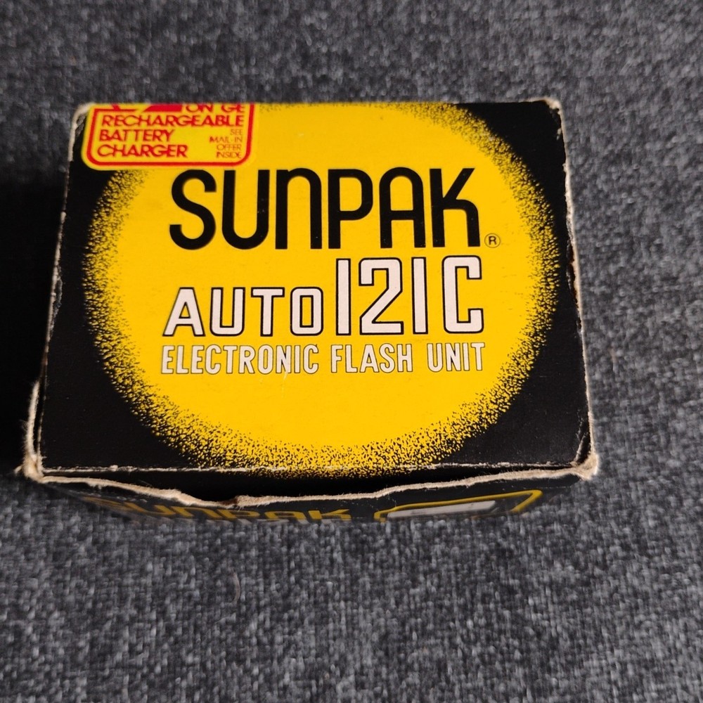Sunpak Auto 121C Camera Flash