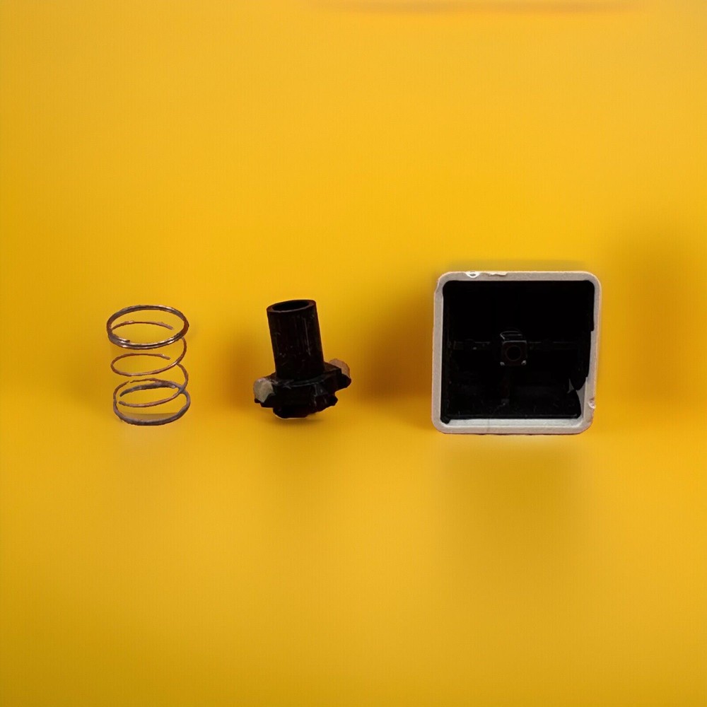 Commodore 128 Keycap, Spring And Plunger Set Combined Postage Keycaps Key