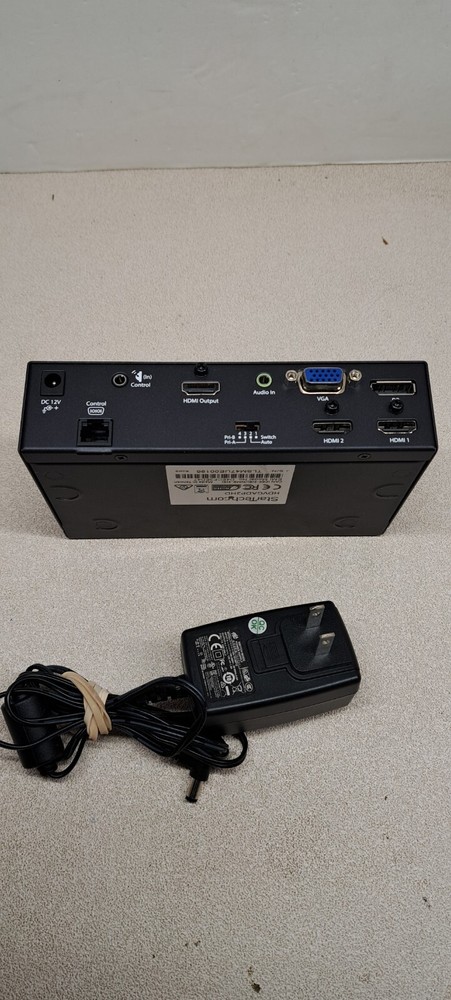 STARTECH.COM HDVGADP2HD SWITCH BETWEEN DISPLAYPORT, VGA OR TWO HDMI SOURCE 4K