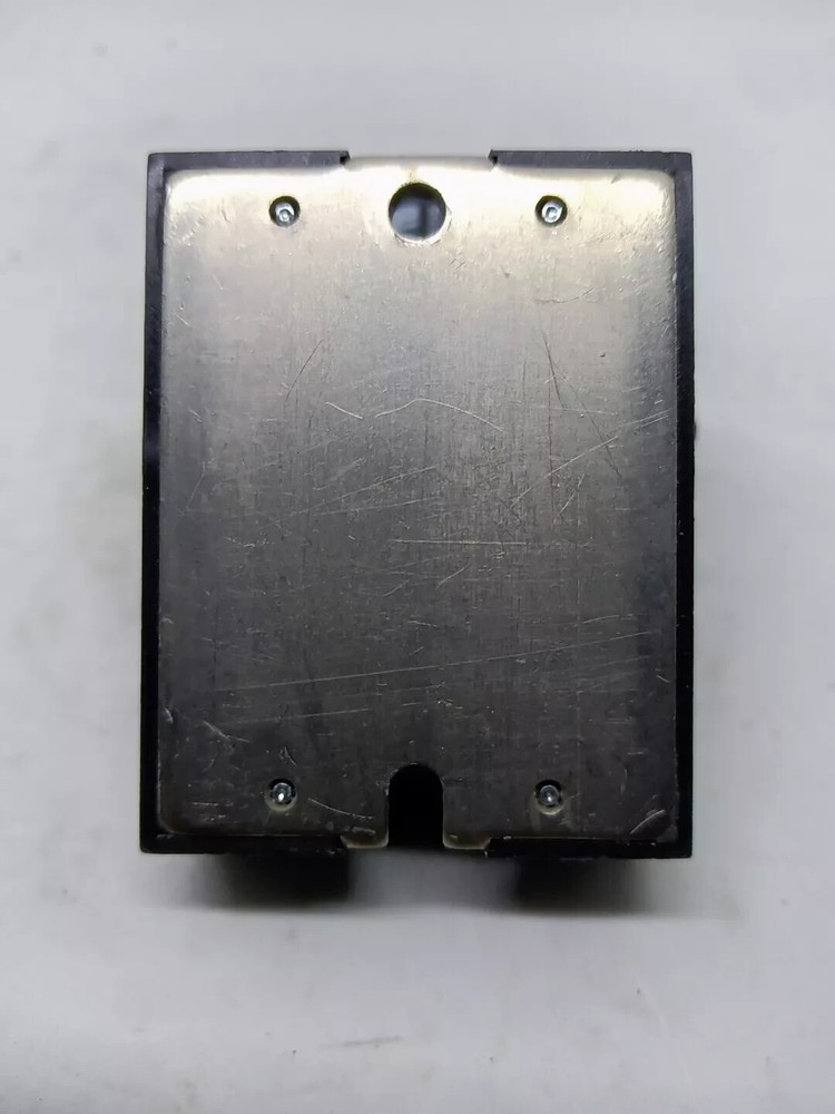CRYDOM Solid State Relay A1202, Input 90-280V, Output 120V, 2.5A