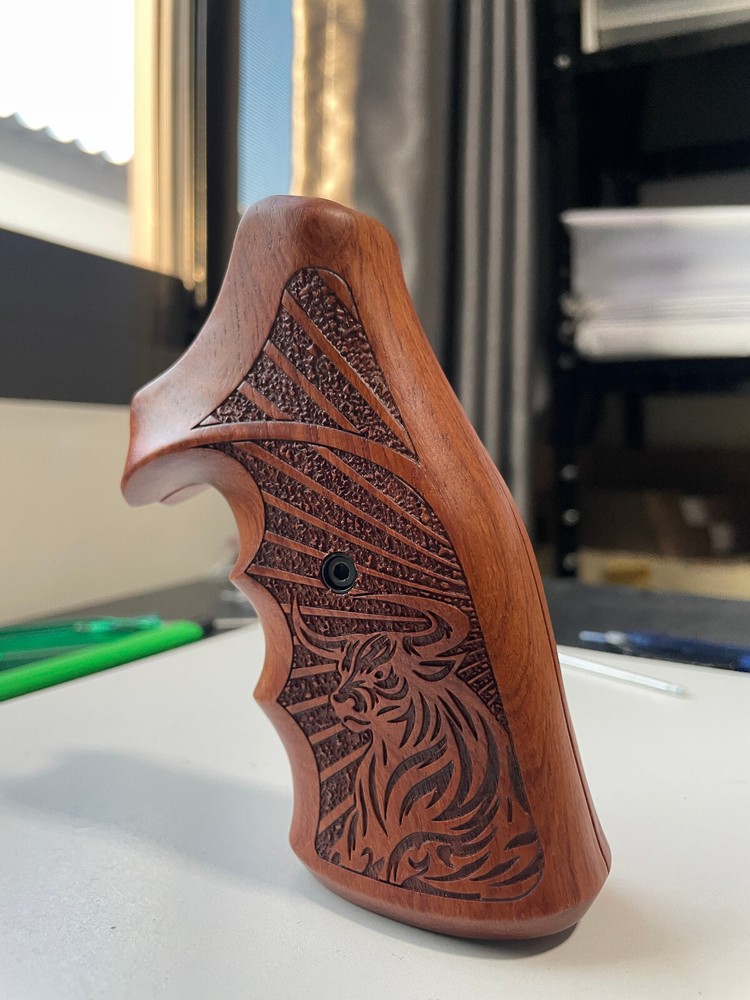 Cool remade handle Grips For Taurus Medium/Large Frame Square Butt .357 Hardwood