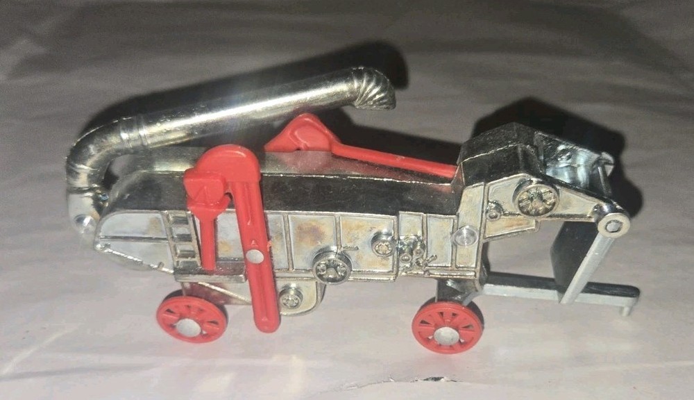 JLE Threshing Machine 1/64 Diecast Farm Implement Replica- Good Condition