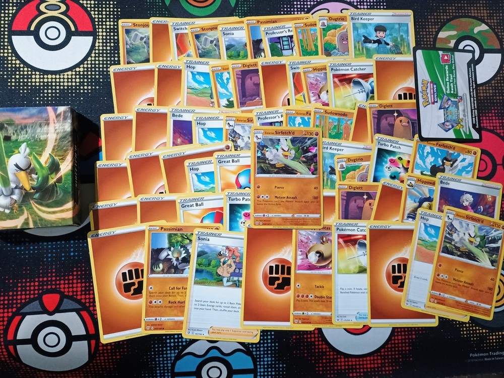 Sword & Shield Darkness Ablaze Galarian Sirfetch'd Theme Deck