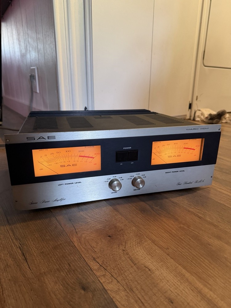 SAE Mark 3 cm Power Amplifier UNTESTED But Powers On.