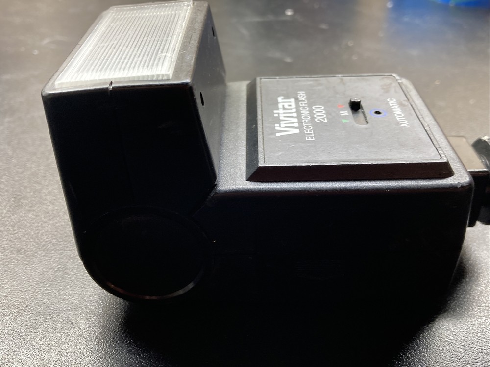 Vivitar Electronic Flash 2000 For Parts Untested