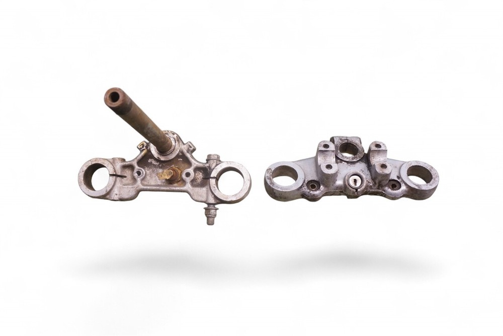 Triumph Aluminum triple tree top lower *2868