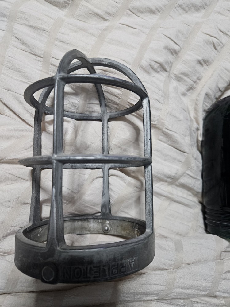 Appleton Explosion Proof Light Cover Cage w/GREEN GLASS 532