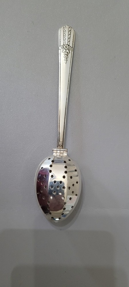 Wma Rogers AI Tea  Spoon  ~ Beautiful!