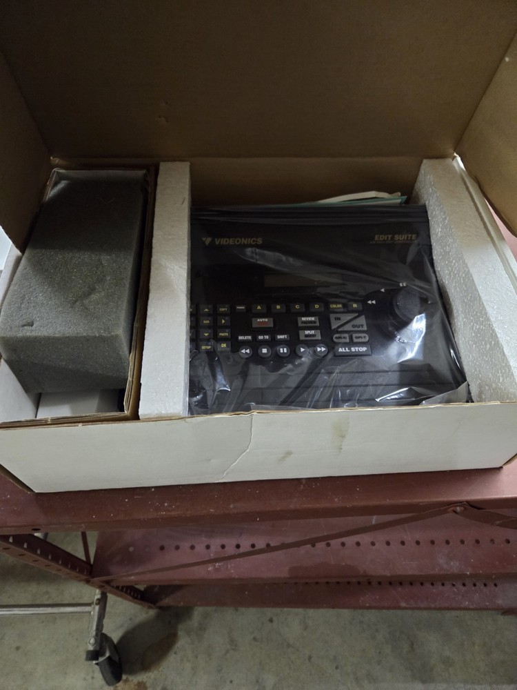 VIDEONICS Edit Suite A/B Roll Controller AB-1 With Adapter, Manual, Box