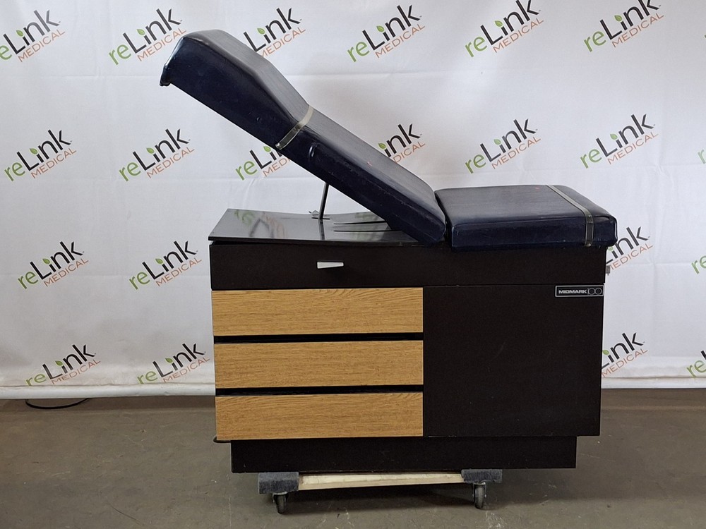 Midmark Ritter 100 Exam Table