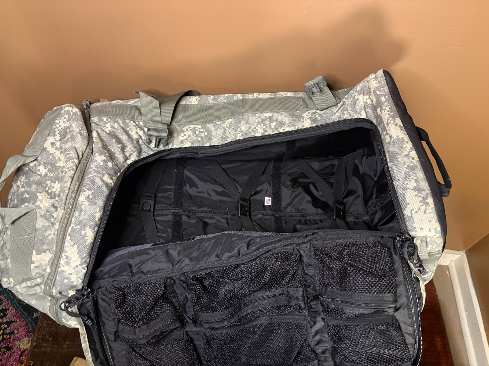 THIN AIR GEAR -DEFENDER Rolling Deployment Bag- VGC