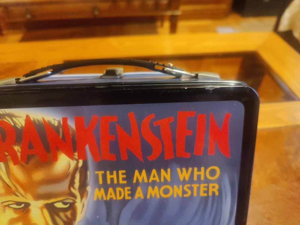 NECA Frankenstein LUNCHBOX WITH THERMOS! 2001 Metal